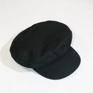 Valfre Woman’s Black Newsboy Cap